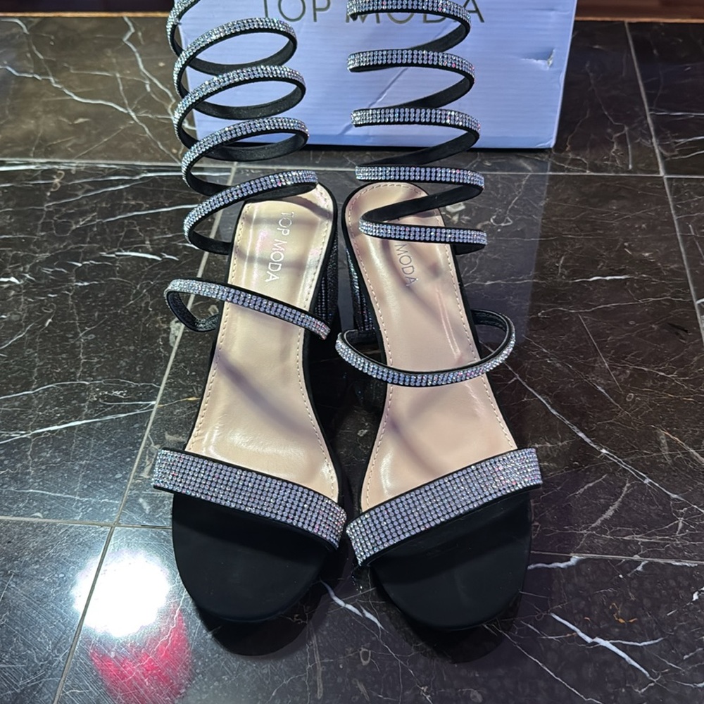 Size 8.5 black and rhinestone strap up the leg chunky heels - Picture 3 of 5